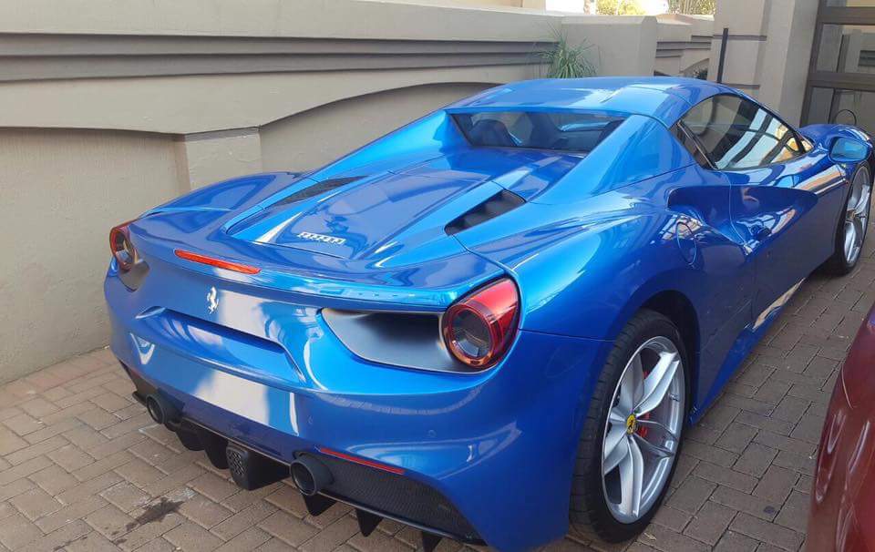 sbuceleb's tweet photo. 488 Ferrari 🕷 https://t.co/ZKJieE9FGi
