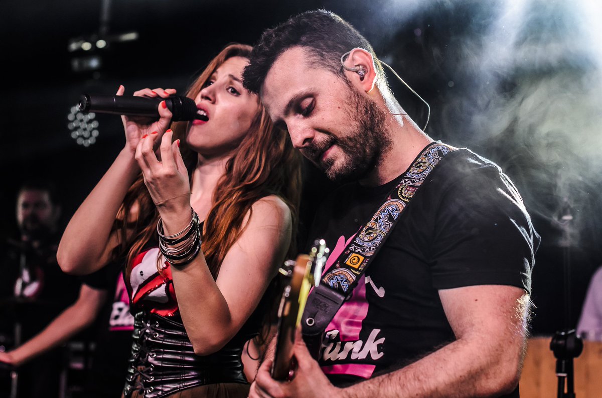 ElefunkOrquesta's tweet photo. @todogira_pro @Cbelena @audioprobevlc #orquestaelefunk2017 #Bodas https://t.co/O0qIrZfyOs