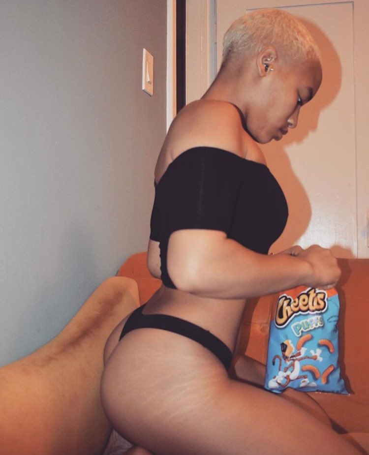 TTsoooWavy's tweet photo. Small booty so phat it caused her skin to crack #Smallbooties really do matter ๐ https://t.co/JHlfrOQQug