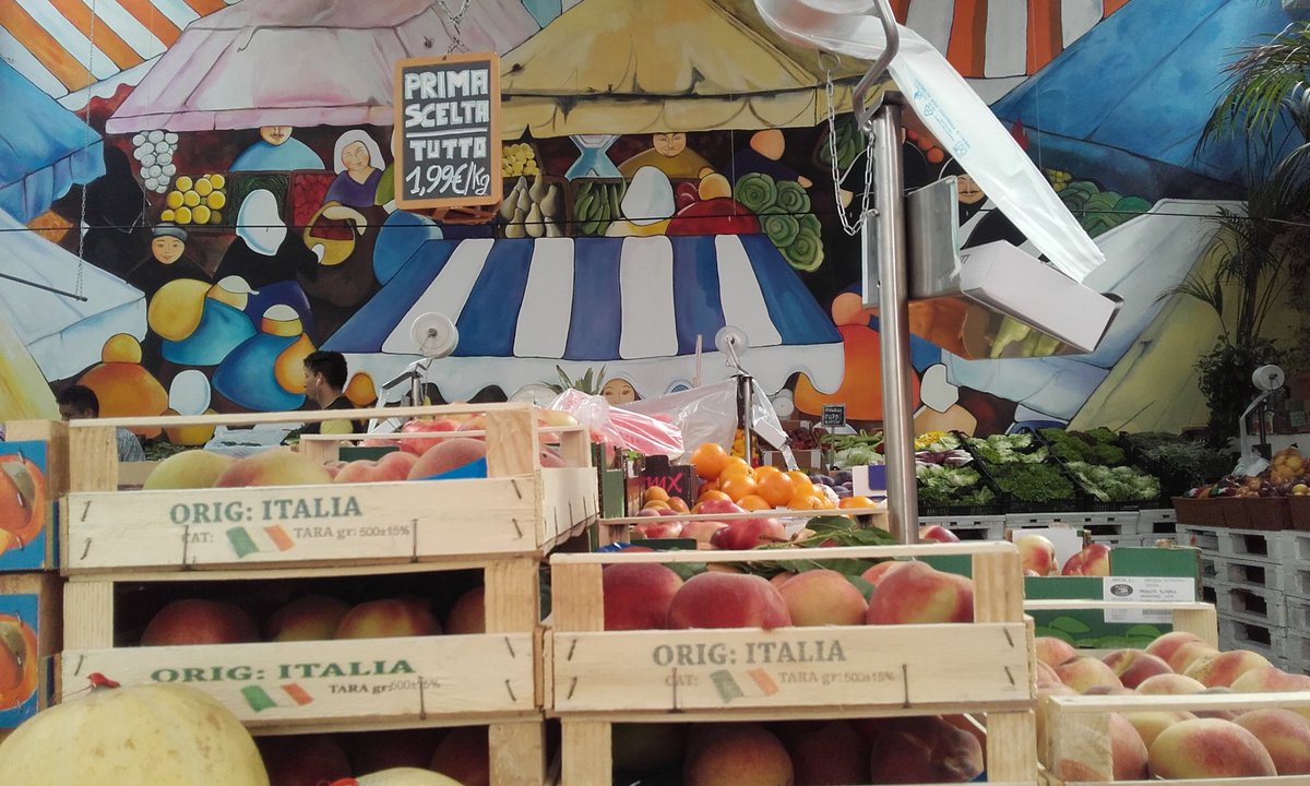 MarioGioiosa's tweet image. Un angolo fresco con frutta e verdura. Una bella scoperta #cibonarratobene @ArgaLombardiaLi #Milano #trovitutto #food #cibo #eccellenze