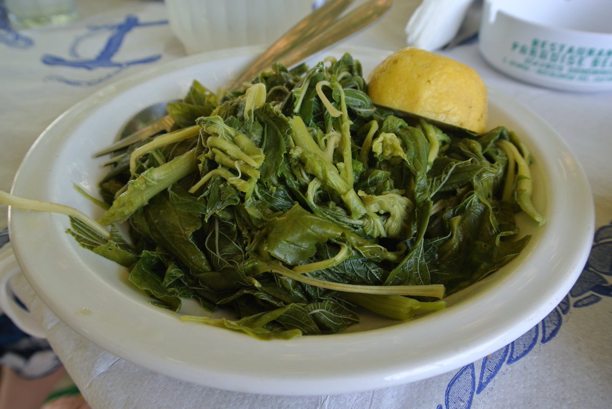 TravelProCobham's tweet photo. A1 I love Greek food for its simplicity – always freshly made with local ingredients – food of the gods! #travchat https://t.co/qAA4TAmlN3