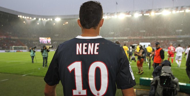 Histoire_du_PSG tweet picture