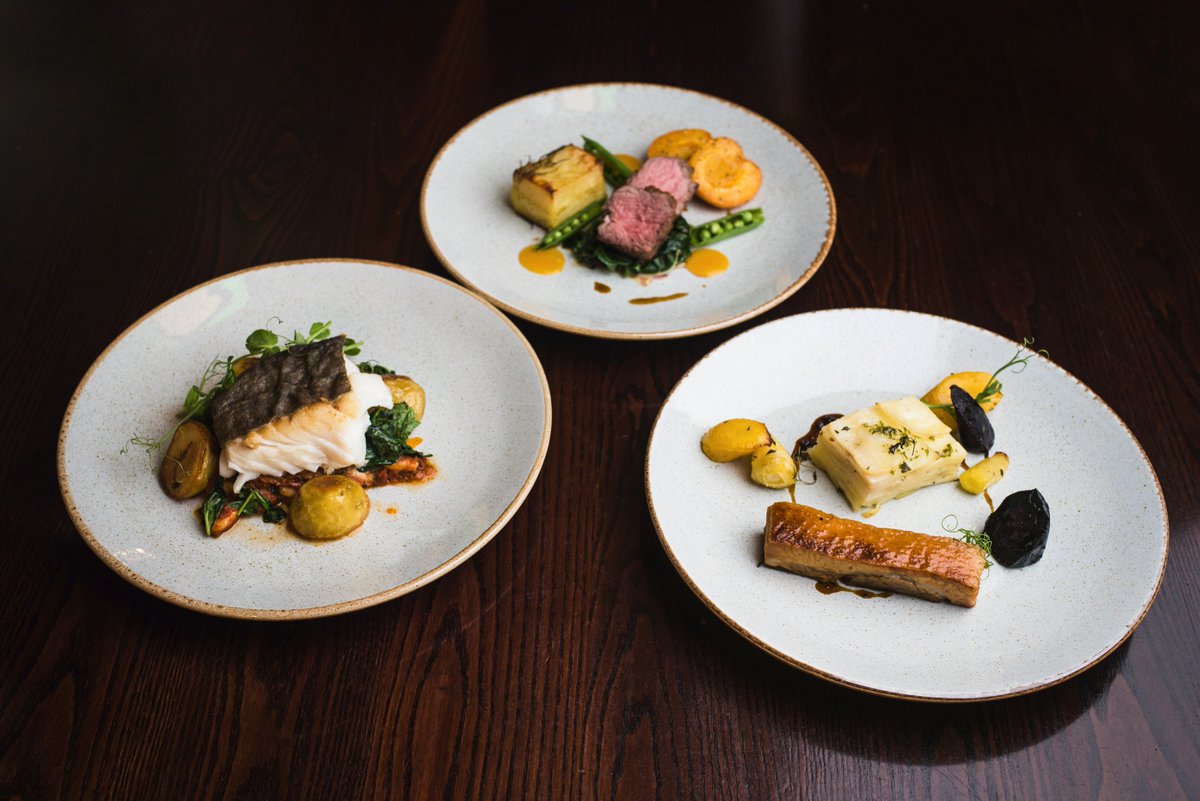 BullPeterboro's tweet photo. Why not and join us for an overnight stay, business meeting, afternoon tea or evening meal in our Brasserie? #TheBullHotel #4* #AArecognised https://t.co/Gk42NF5vWs