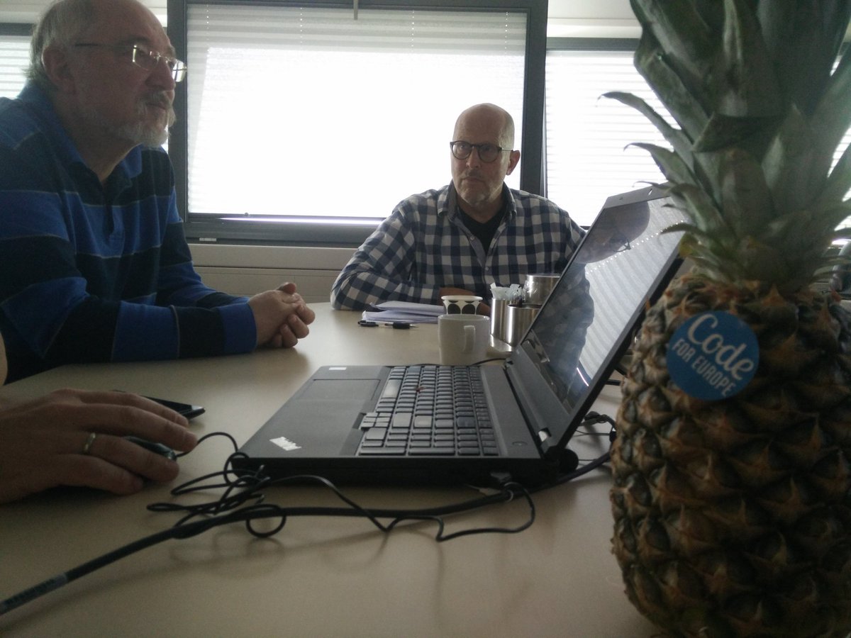 codeforeu's tweet image. #inspire #harmonization With @Rijkswaterstaat and @PDOK_online, let&apos;s slice the pineapple!