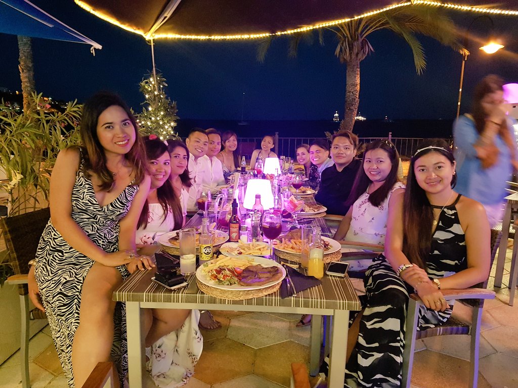 filamc's tweet photo. after yacht party... had a simple dinner birthday celebration by the sea here in ibiza, spain ❤ https://t.co/q1juLk2ULB