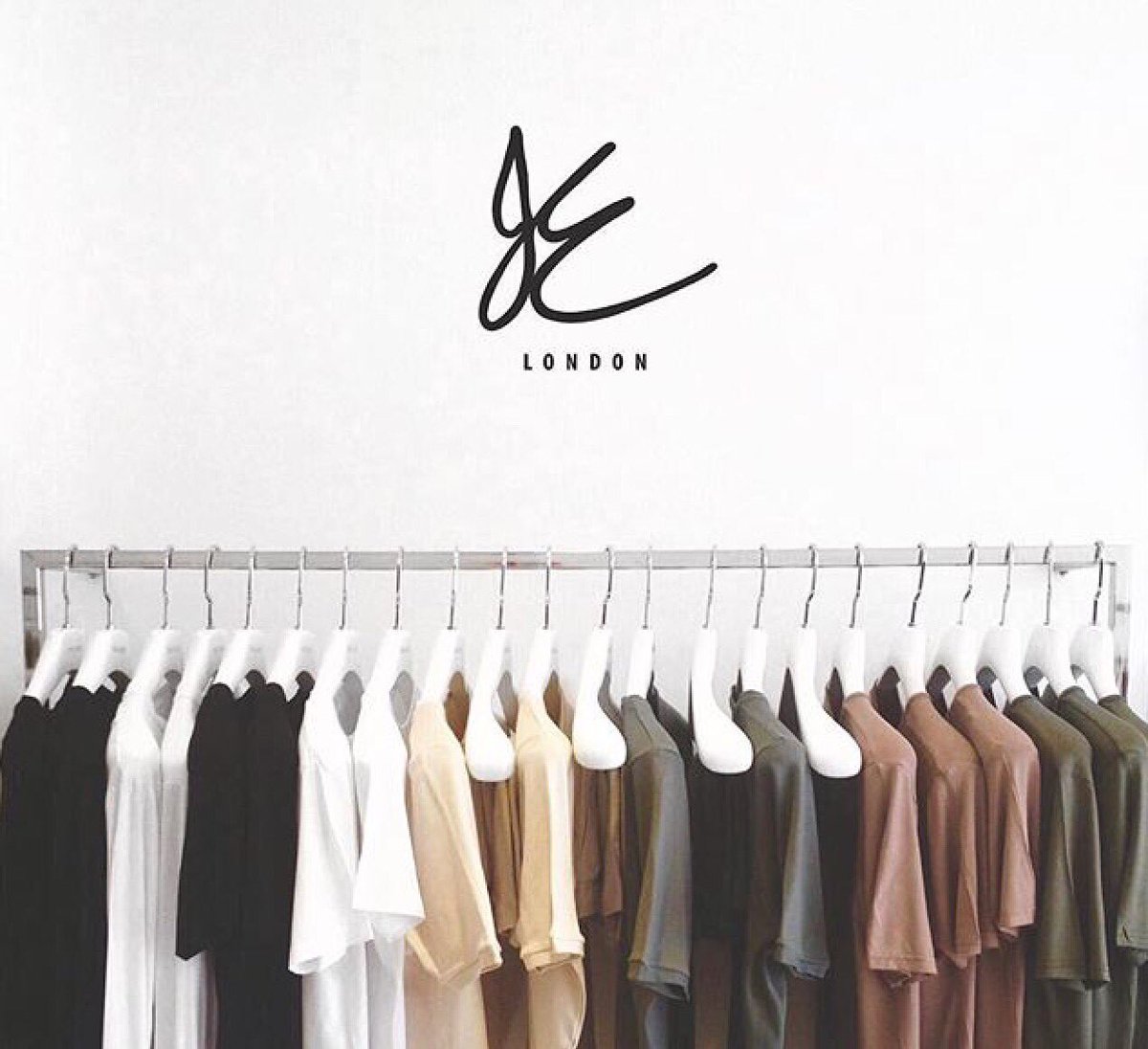 JE LONDON tweet media