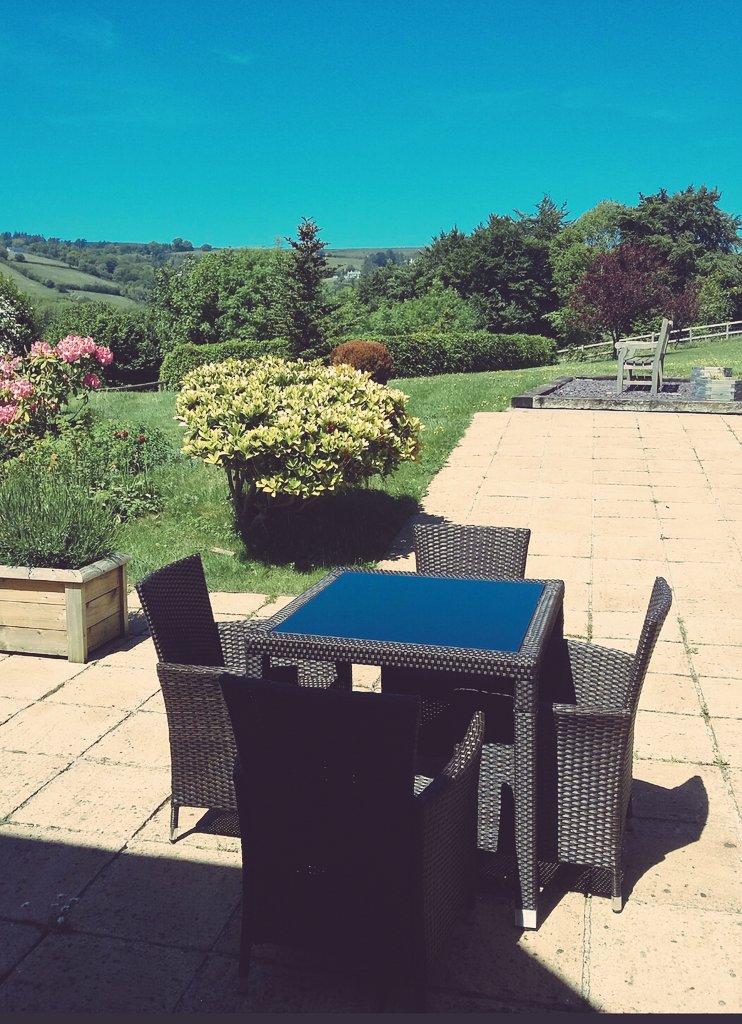 IlsingtonSpa's tweet photo. What a beautiful day @IlsingtonSpa , why not book a #treatment this weekend & enjoy this gorgeous spot to relax in the sunshine afterwards. https://t.co/G91agLcT8l