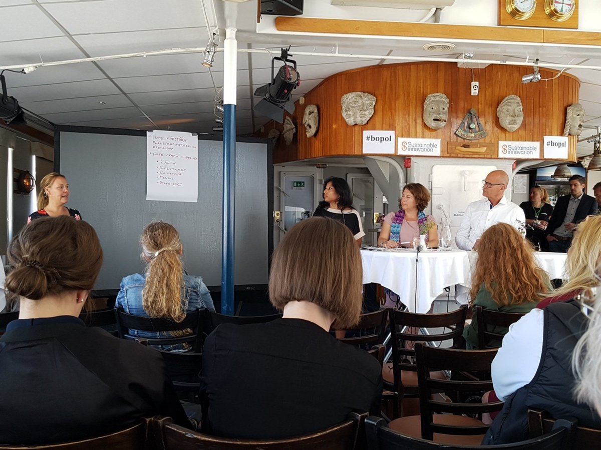 sharingcap's tweet photo. Social hållbarhet i stadsutvecklingsprojekt - samverkan mellan aktörer och samtidiga insatser lyfts fram på sem hos @riksbyggen #hållbarhet https://t.co/eqGYWLZNpr