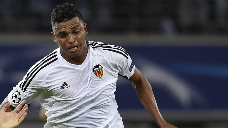 ODValencia's tweet photo. MERCADO VCF | 🦇

Acuerdo TOTAL con @SaoPauloFC para cesión de Santos hasta diciembre 18 con opción de compra

El jugador de momento dice NO https://t.co/8TTrDRNNxf