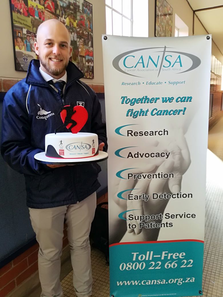CANSA's tweet photo. We surprised Richard Geyer who ran abt 1000km in 10 days for @CANSA. Thank you for your incredible support to #FightingCancer! @bob1000run https://t.co/Bk0N59B4Vw