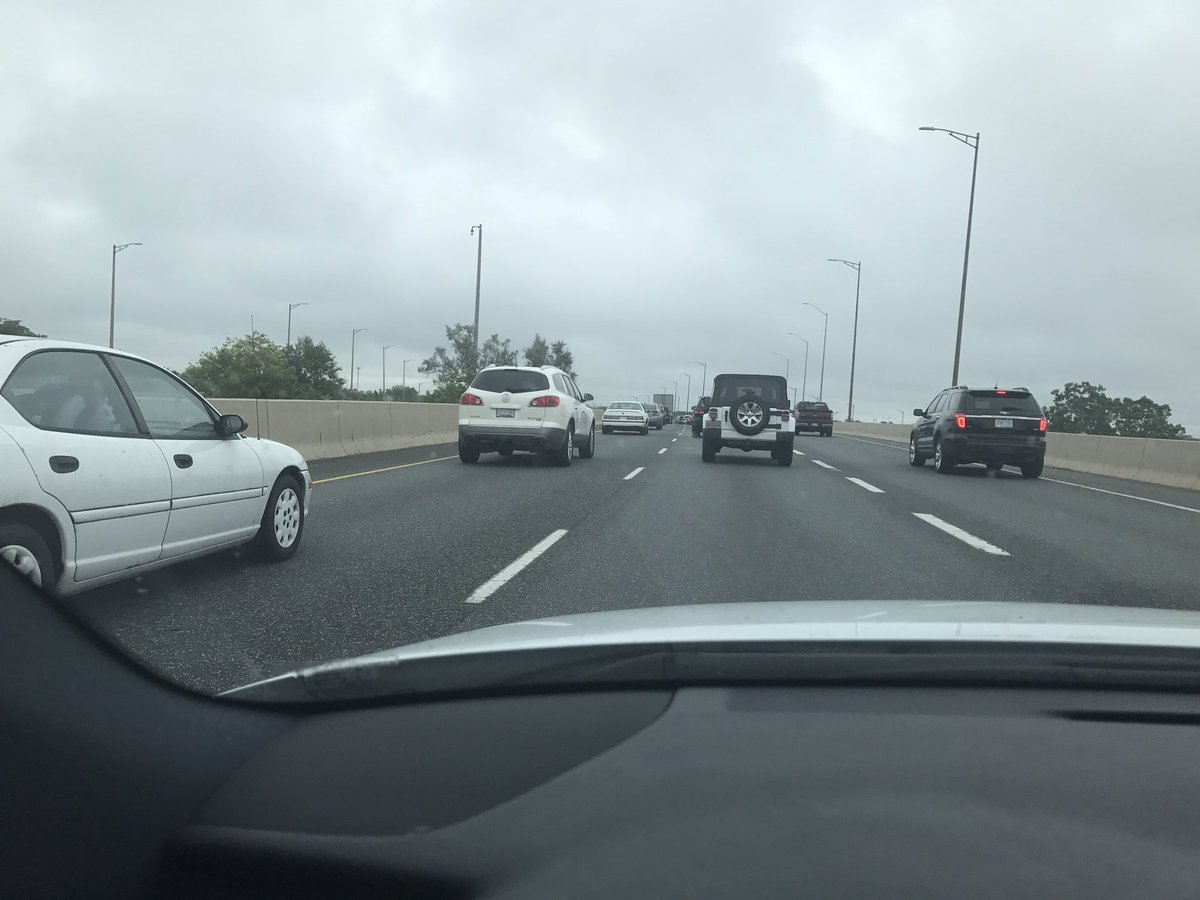 GailNow's tweet photo. #ZipperMerging working well until a taxi straddled 2 lanes causing traffic to back up! Otherwise a success @CityWindsorON Signage is great! https://t.co/outku6zeX0