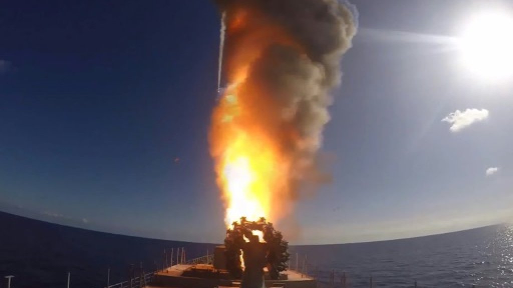 NewYorkKorner's tweet photo. Russia warships and sub fire cruise missiles at Syria: Moscow
https://t.co/q205aAKNIm https://t.co/1VTJQb3Uwh