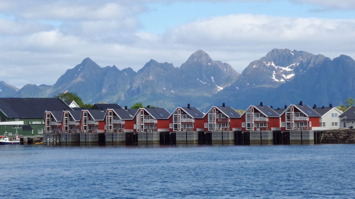 ViaggiArchCult's tweet photo. Le isole #Lofoten ci hanno ammaliato con i loro incredibili paesaggi @VisitnorwayIT #Visitnorway #Visitlofoten #Norvegia #vacanze2017 https://t.co/fhBkEEfp8r