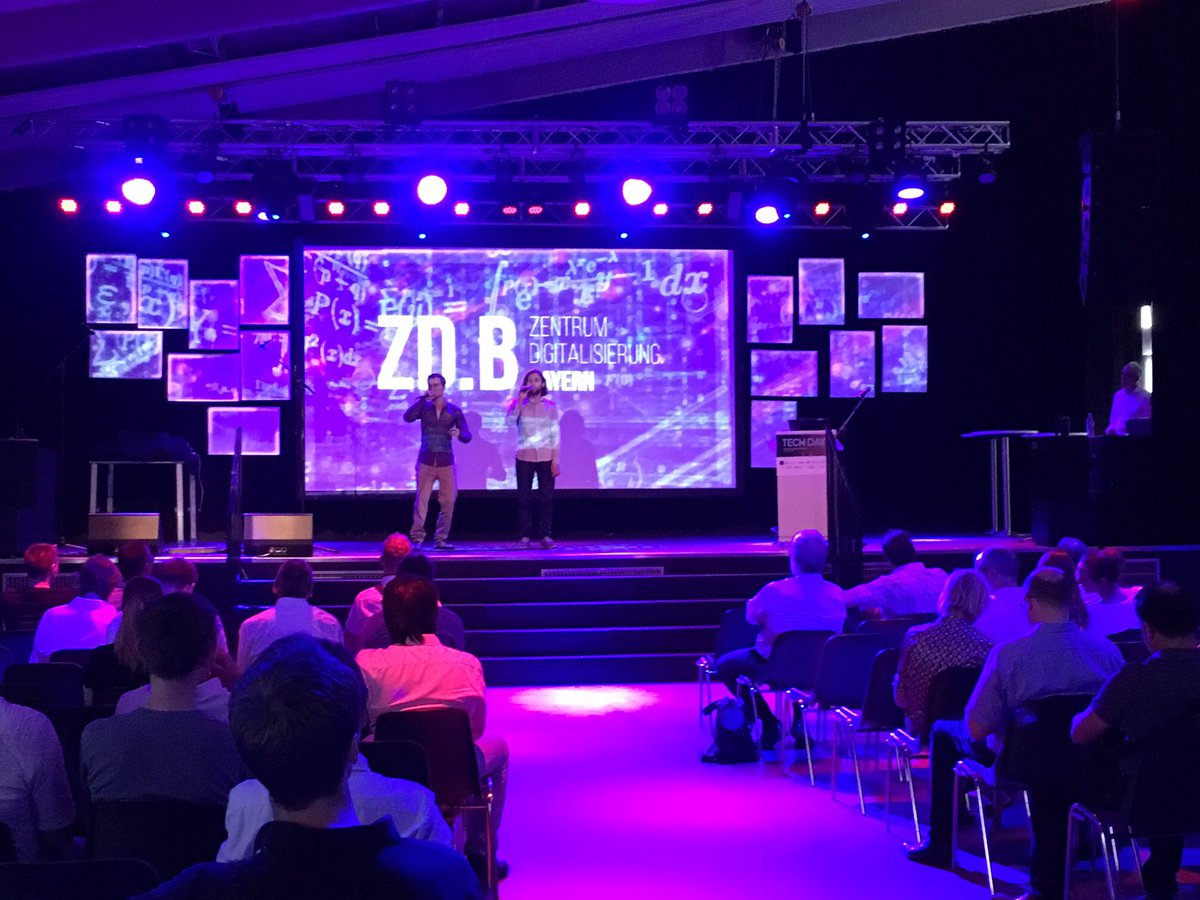 ZDBayern's tweet photo. Sehr spannende Vorträge zu den Themen Smart Manufacturing und #CyberSecurity bei den #TechDays17 https://t.co/dZM5qOnZfA