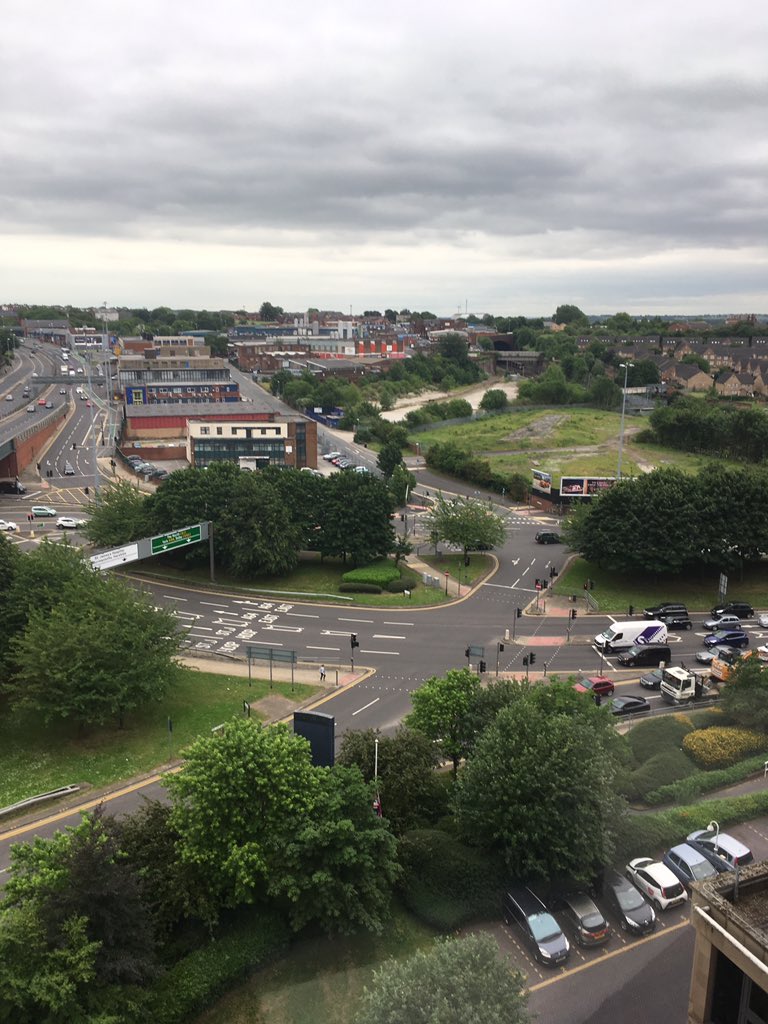 Skinner_Andy's tweet photo. @bobpeers Central Leeds less picturesque..... https://t.co/5DuE8AHifN