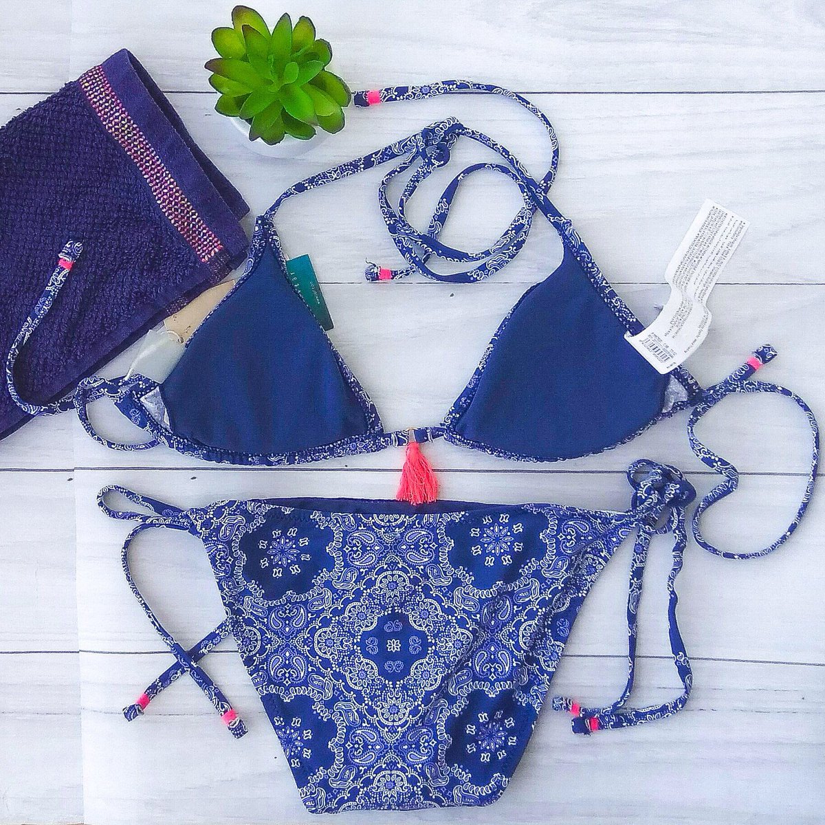 Glamy_es's tweet photo. Este bikini ideal quiere colarse en tu maleta del fin de! 
Compra cosas bonitas en Glamy
Bikini del armario de Claire_delune https://t.co/CPrgTHNfG0