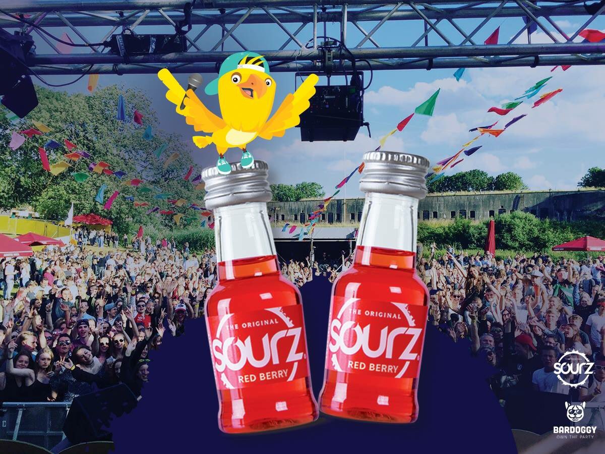 Kom dit jaar relaxen in de Bardoggy Tropical Hangout Area!! Via de Bardoggy app worden shotjes weggeven! <a href="/BarDoggy/">BarDoggy</a> #sourz #bardoggy