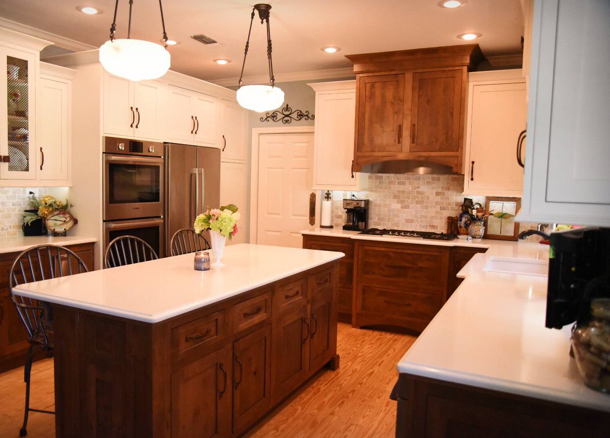 RedRiverLumber's tweet photo. Shiloh Cabinetry, @BoschAppliances, @interceramicUSA, @emtek_assaabloy, and @CalPaints are featured in this lovely local kitchen remodel! https://t.co/91tzPjZsP0