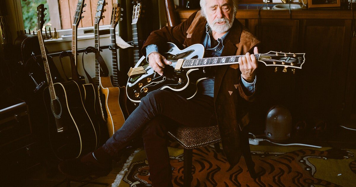 Happy Birthday to the wonderful Robert Hunter! Your words give us inspiration and soothe our souls. 