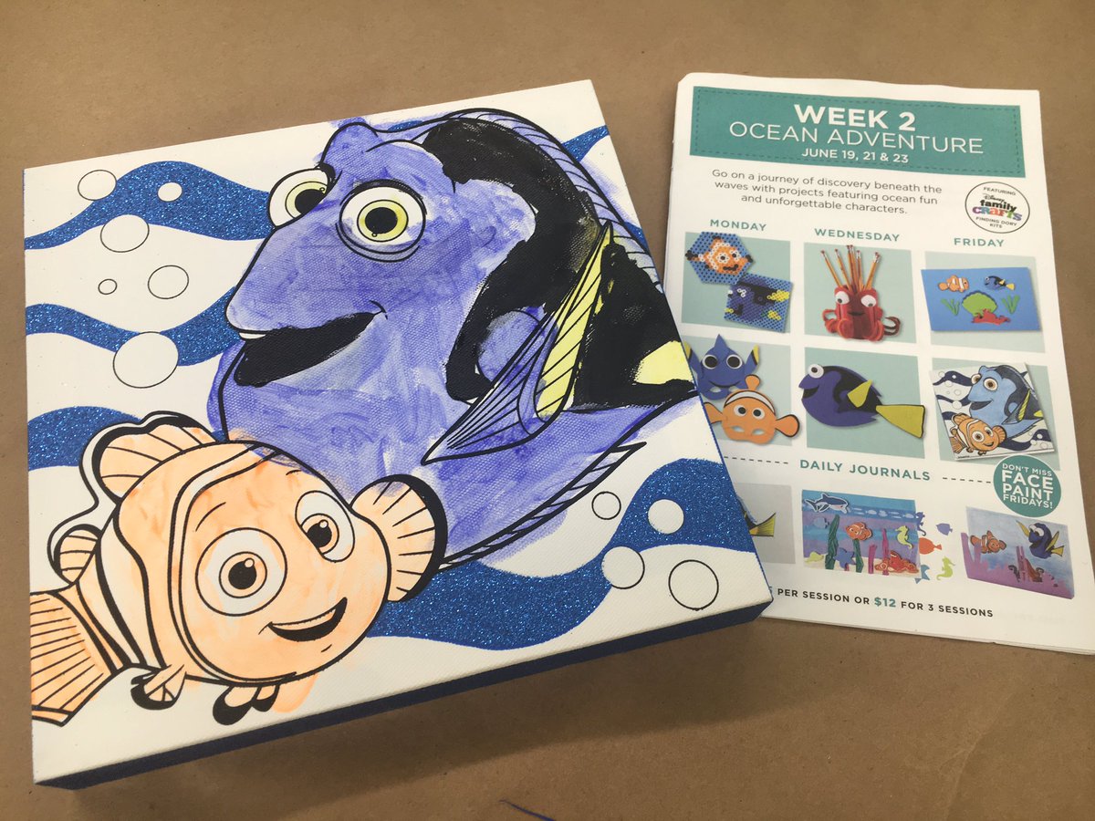 MommyUnj's tweet image. Look how cute my son's #FindingDory canvas is that he made @MichaelsStores! #campcreativity #getcreative #disneyside