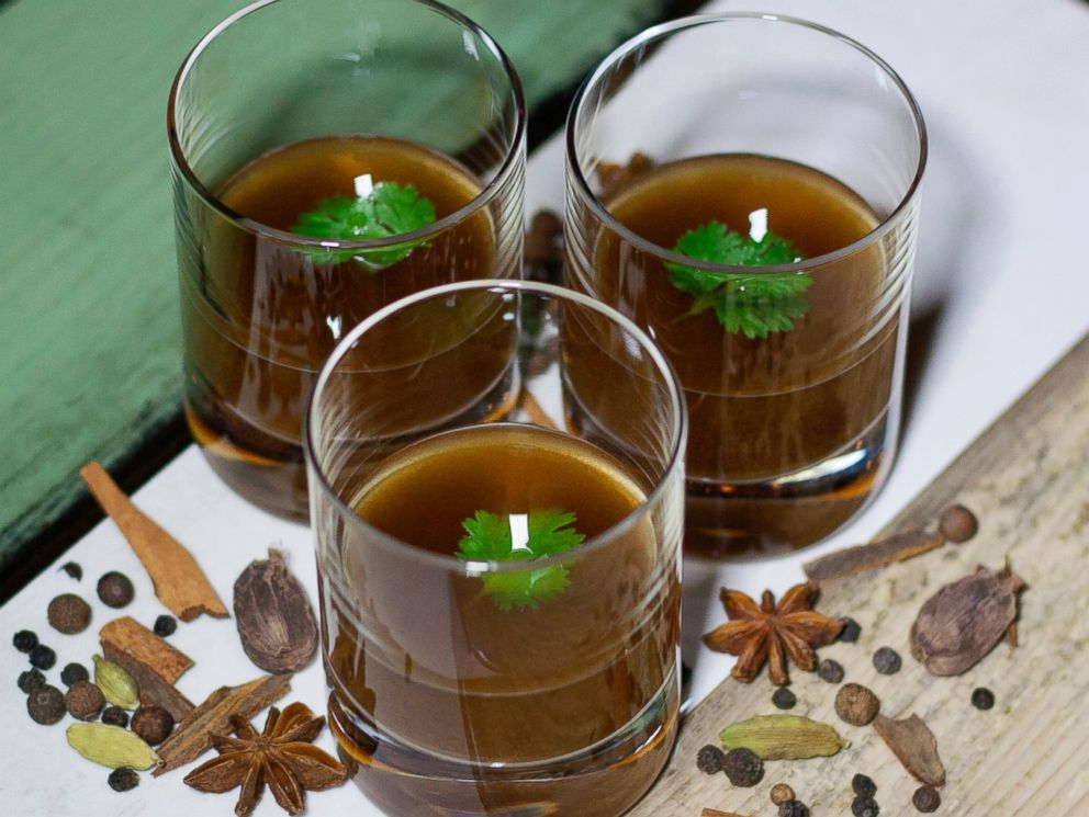 CauldronBroths's tweet photo. "How the Bone Broth Craze is Bringing Back Meat Cocktails" via @ABC  
https://t.co/kxKF2kLI03 #bonebroth https://t.co/dod6XI5GqP