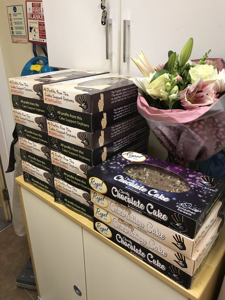 squarefoot's tweet photo. Thank you for the special cakes. These will be distributed to our neighbours &amp; clients. @AKFoundation @amirkingkhan @Premier_Housing #Eid https://t.co/WFQfP5dQzL