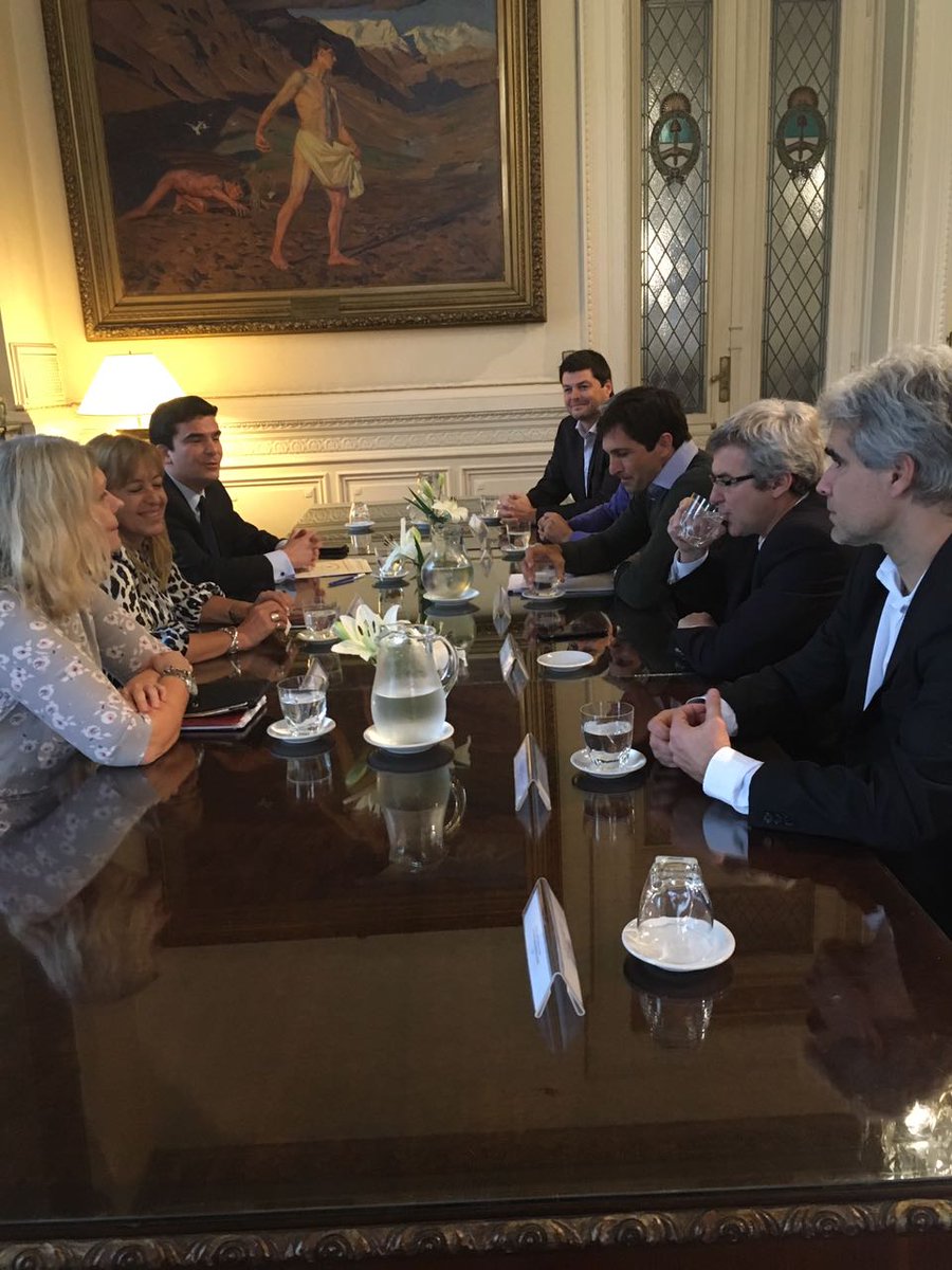 asocdepolo's tweet photo. LA AAP VISITA EL CONGRESO. 
Una comitiva de la AAP se encuentra reunida con diputados nacionales. @EduNovilloA @UrangaDelfin @CarlosMB4 https://t.co/c8vEPc8qac