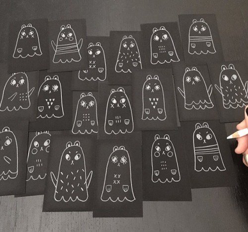 harlow_bear's tweet photo. Little Ghost Bears ๐ป#drawing #ghostbears #ghost #blackandwhite #character #illustration https://t.co/BviHop4zEy