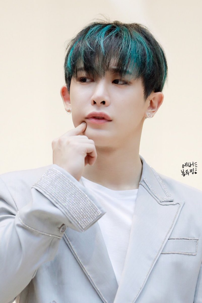 EverbloomingWH tweet media