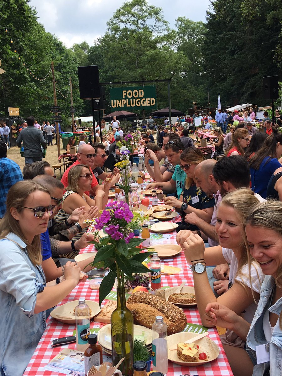 Het mooiste festival van het jaar is weer van start! #foodunplugged #eetsmakelijk #lunchenindebuitenlucht @thefoodlineup #barefoodluxury