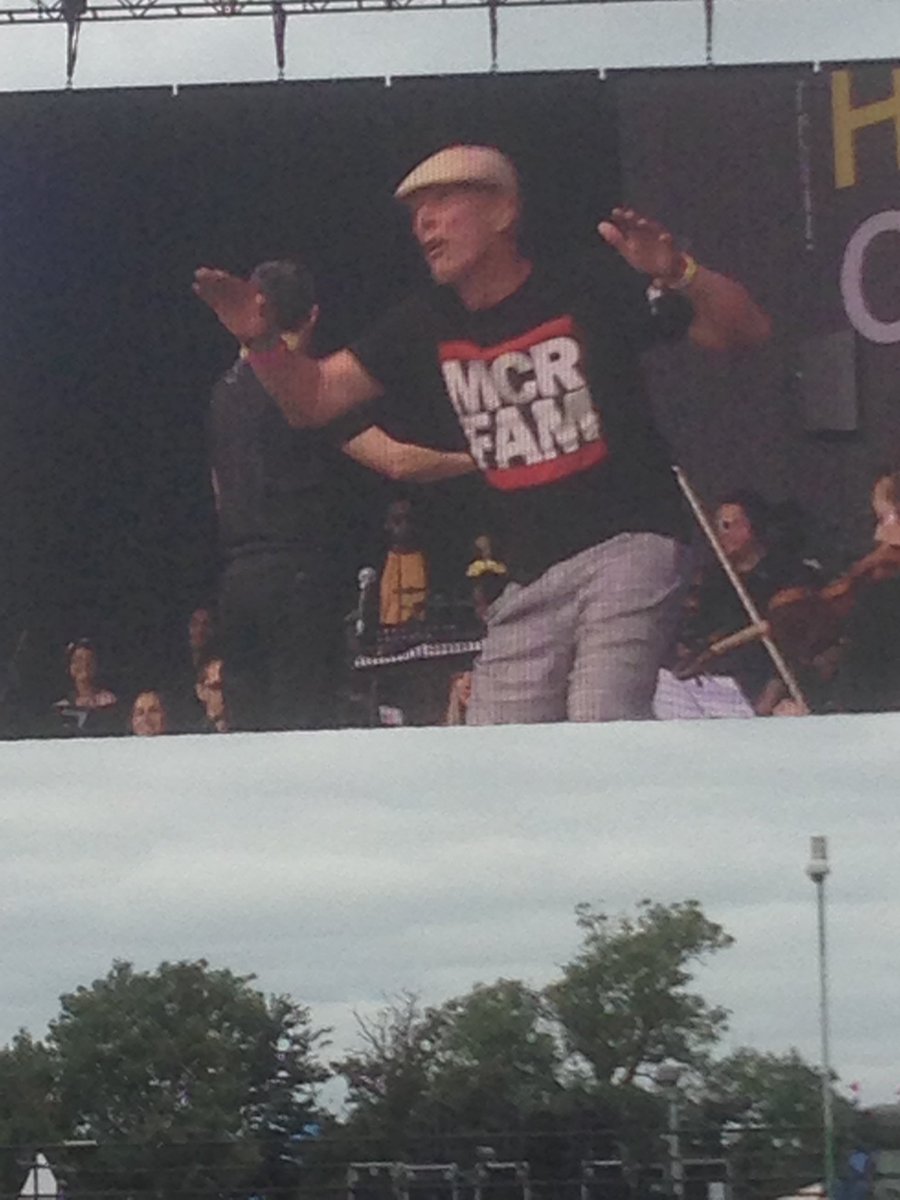 Watching bez at Glastonbury with <a href="/michael_holmes3/">michael holmes</a>