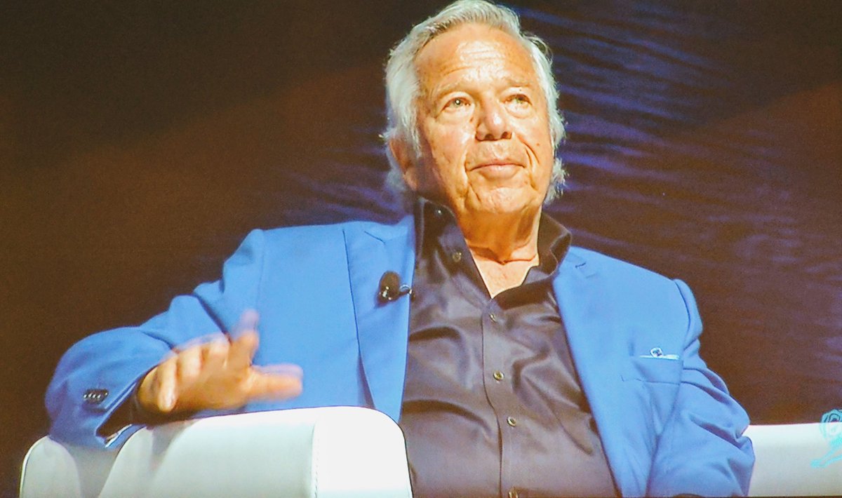 TechandData's tweet photo. "People need to get better at building #relationships" - Robert Kraft @KraftHeinzCo @PublicisMedia #PMTransform #pmreporters https://t.co/BJLu27A5dk