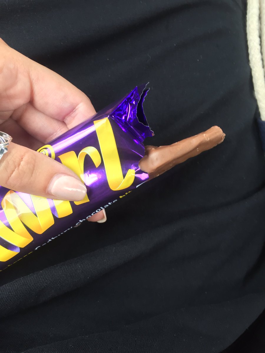 FullerLucie's tweet photo. What a sad situation! @CadburyUK @DairyMilkIn https://t.co/LnFWpcFTq7