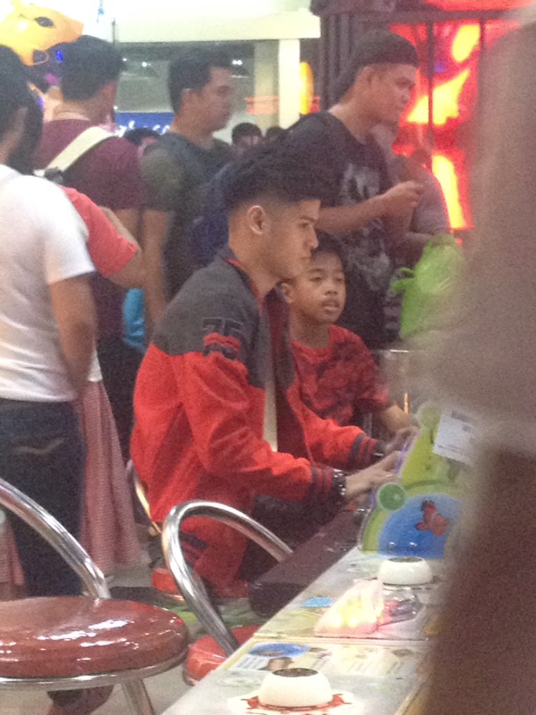 jovigumaga_'s tweet photo. Christian's playing at Timezone Mall of Asia #PBBChristian https://t.co/RQnqXO94YE