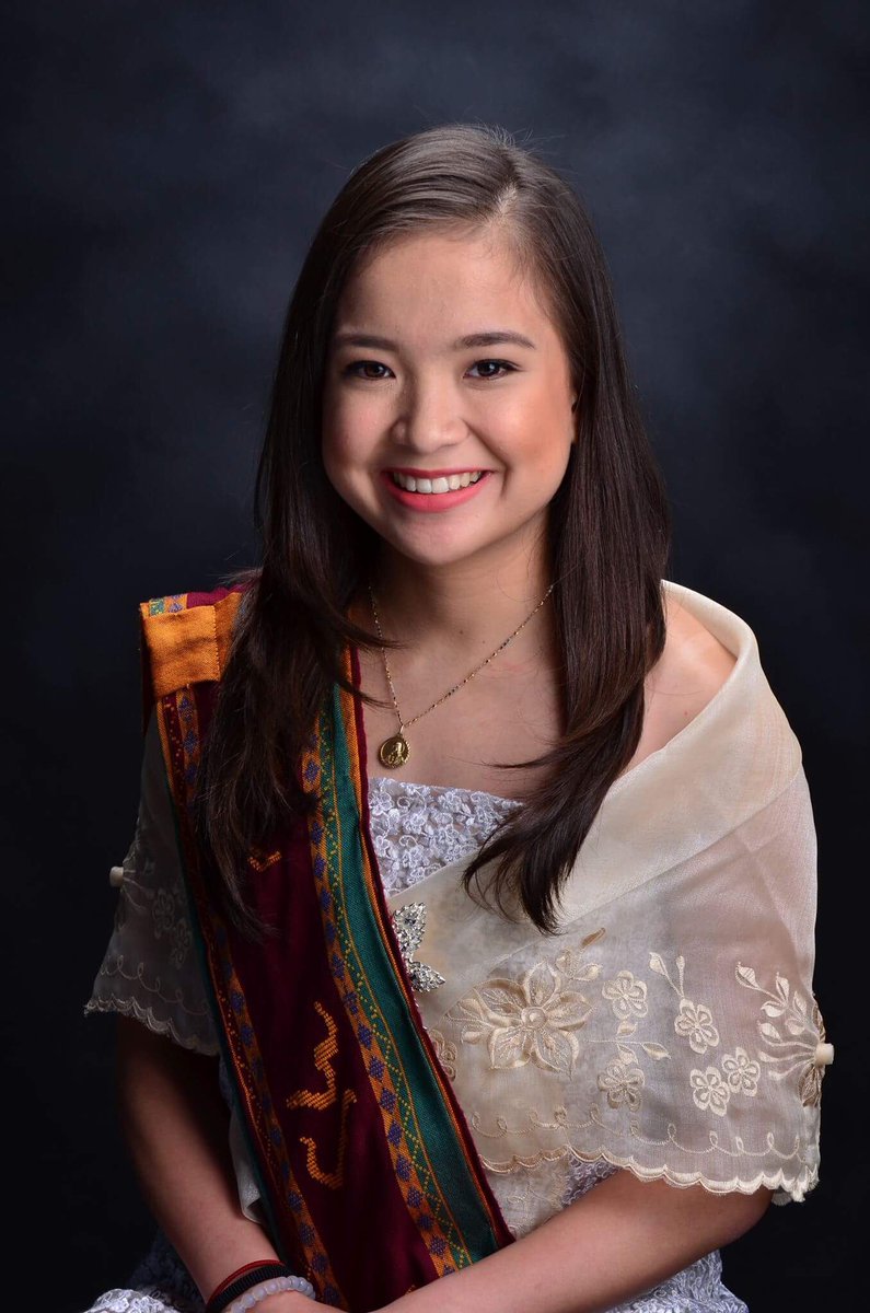 piagaiser's tweet photo. Sasablay na po bukas. 🌻🎓 (college po hindi po grade school 😂) https://t.co/UnJk1yvy42