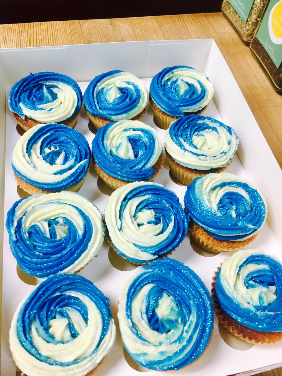 CocoaTreeMcr's tweet photo. Fresh on the counter this morning!
Beautiful cupcakes from our new supplier @BakeryBumble1 🐝

Thank you ❤

#glutenfree https://t.co/VCld74gkMI