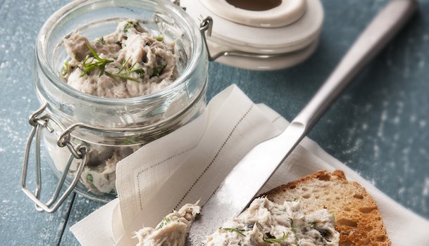 Thomson_FRA's tweet photo. Laissez-vous tenter par les #Rillettes de #Poisson ! 😋🍞 https://t.co/ldsFmEpgwq #VendrediPoisson #Cuisine #RecettesThomson https://t.co/tNMUykYnW2