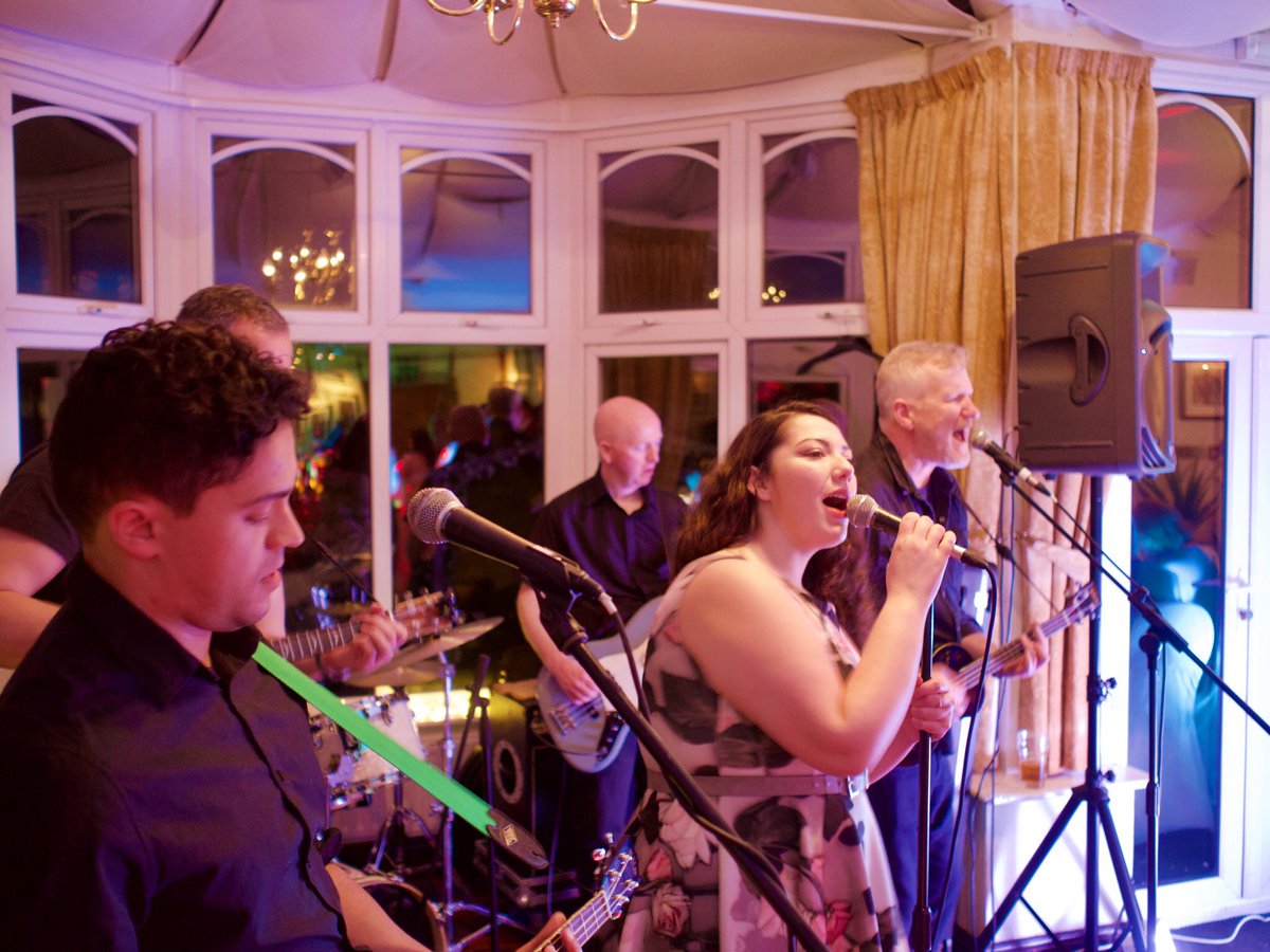 tootingnewsie's tweet photo. Are you highly-strung? Uke can let your hair down with @KoaSound at @themanortooting from 8pm! A plucking good time guaranteed! #Tooting https://t.co/iEKDRihU24