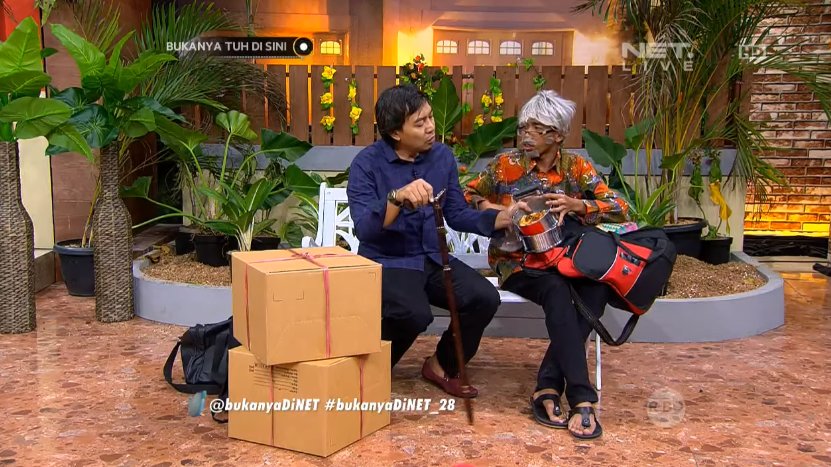 BukanyadiNET's tweet image. ada kakek-kakek mau mudik juga, mau kemana sih sebenernya??? #BukanyaDiNET_28