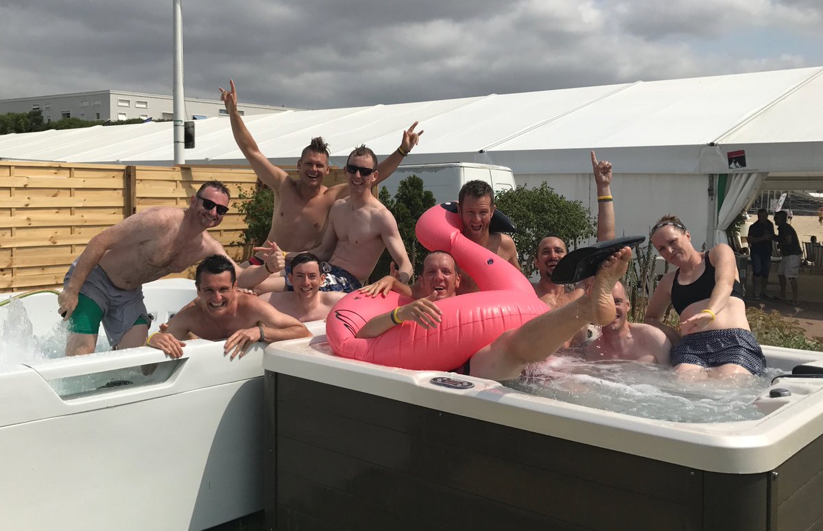 Big team win followed by big team jacuzzi. <a href="/wcbu2017/">WCBU2017</a> <a href="/lookfly/">Lookfly</a> <a href="/IFDAnews/">Irish Ultimate</a> #WCBU2017 #IRL #MMENS