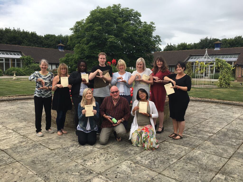 SeeWhatYaThink's tweet photo. Everyone say cheese 🧀 with our @MakatonCharity #TutorCourse part one certificates congrats everyone roll on part 2. thanks Mike &amp; Theresa🤚🏻 https://t.co/cXH81NFm4O