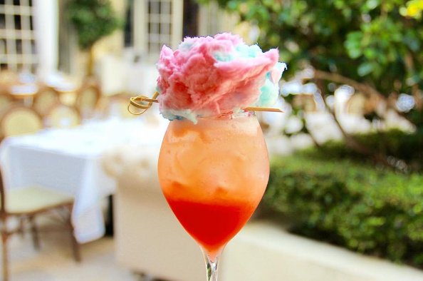 southbeachchefs's tweet photo. Have a #cottoncandy #cocktail @Villaazur https://t.co/W0dNdtUIfG #StGermainBonBon #SpritzCollection #TGIF #MiamiBeach #SouthBeach #Sobe #Art https://t.co/QxIvEuisp8