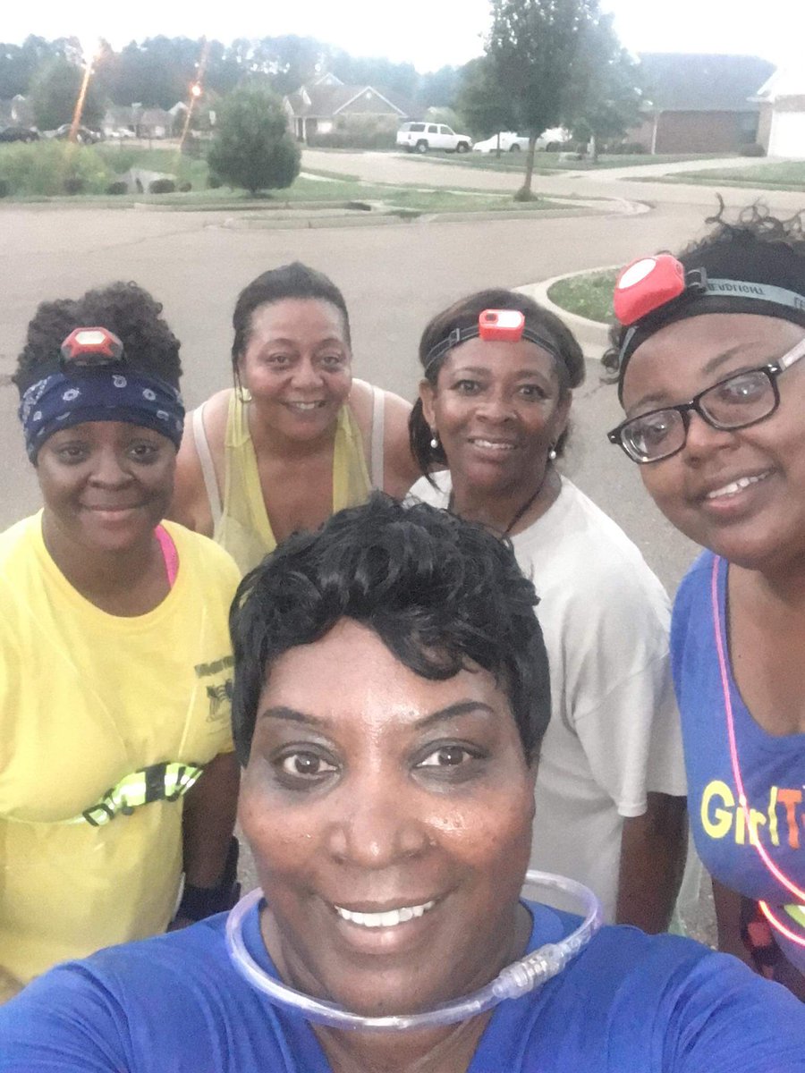 Olliegall's tweet photo. #TGBATG @GirlTrek #4Dark30
4-6+miles #GetFreeFriday
#100MilesInJune #Juneteenth #FunB4TheSun #HonorHistory
#GivingUpBadHabits #GetFree4Me https://t.co/lCMB1kauOX