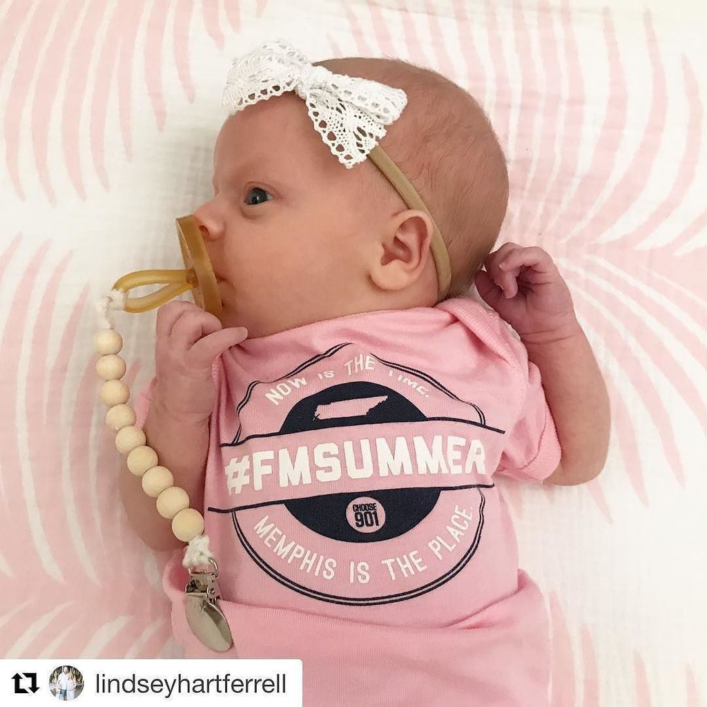 FellowshipMem's tweet photo. #Repost @lindseyhartferrell (@get_repost)
・・・
#fmsummer #charleyruthferrell #charleyruthferrellnewborn #choose901 https://t.co/xWcPoSshf9 https://t.co/4mj6iRXJgr