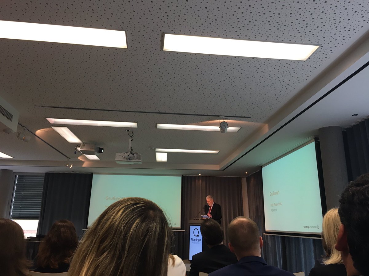 heut nochmal offiziell abmastern 🤓 #gettingadegree #whoop #quadriga