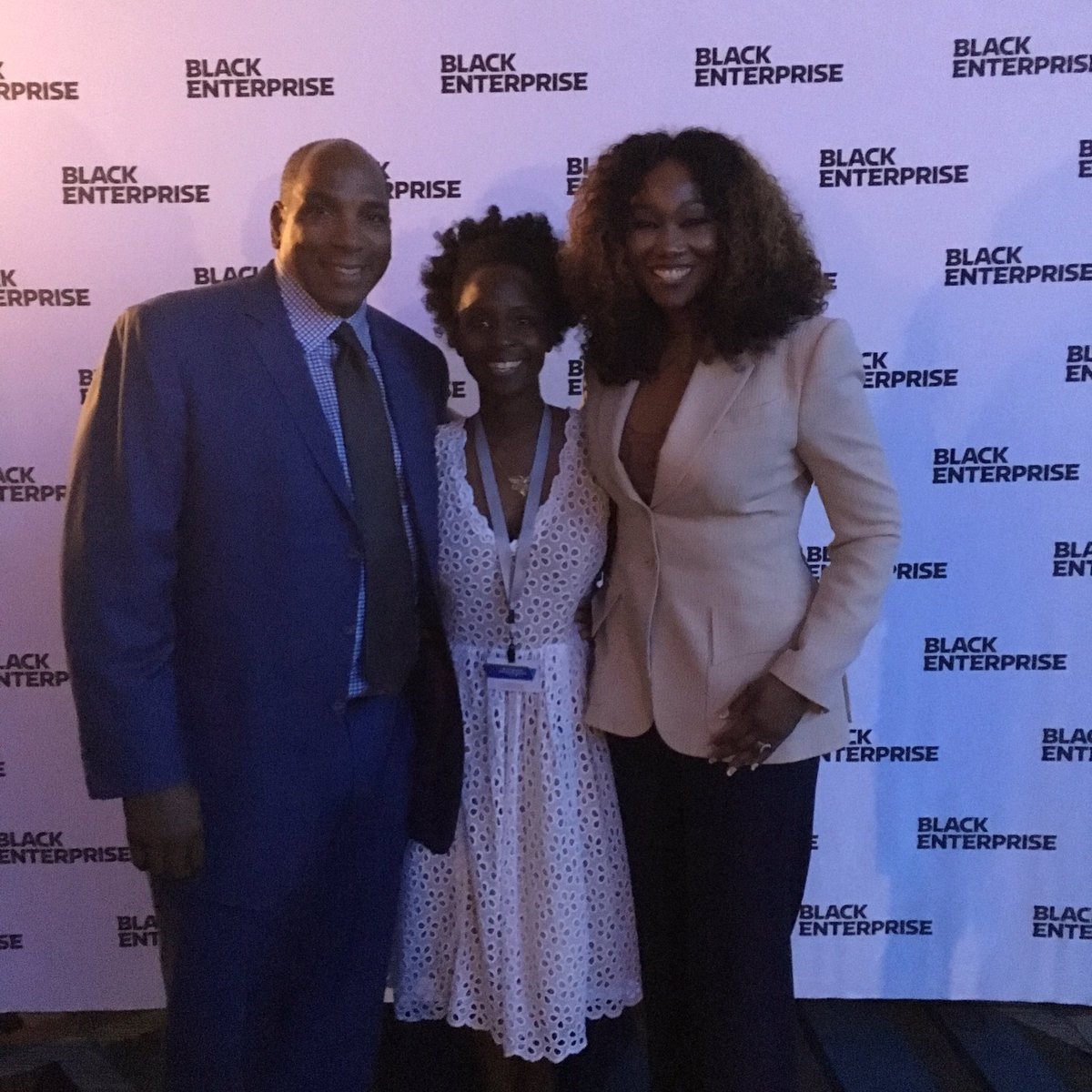 KakeMiCakes's tweet photo. #fbf to when @YolandaAdams and @EarlButchGraves gave me words or encouragement after my #90secondcake #elevatorpitch https://t.co/nNDL0t12Hj