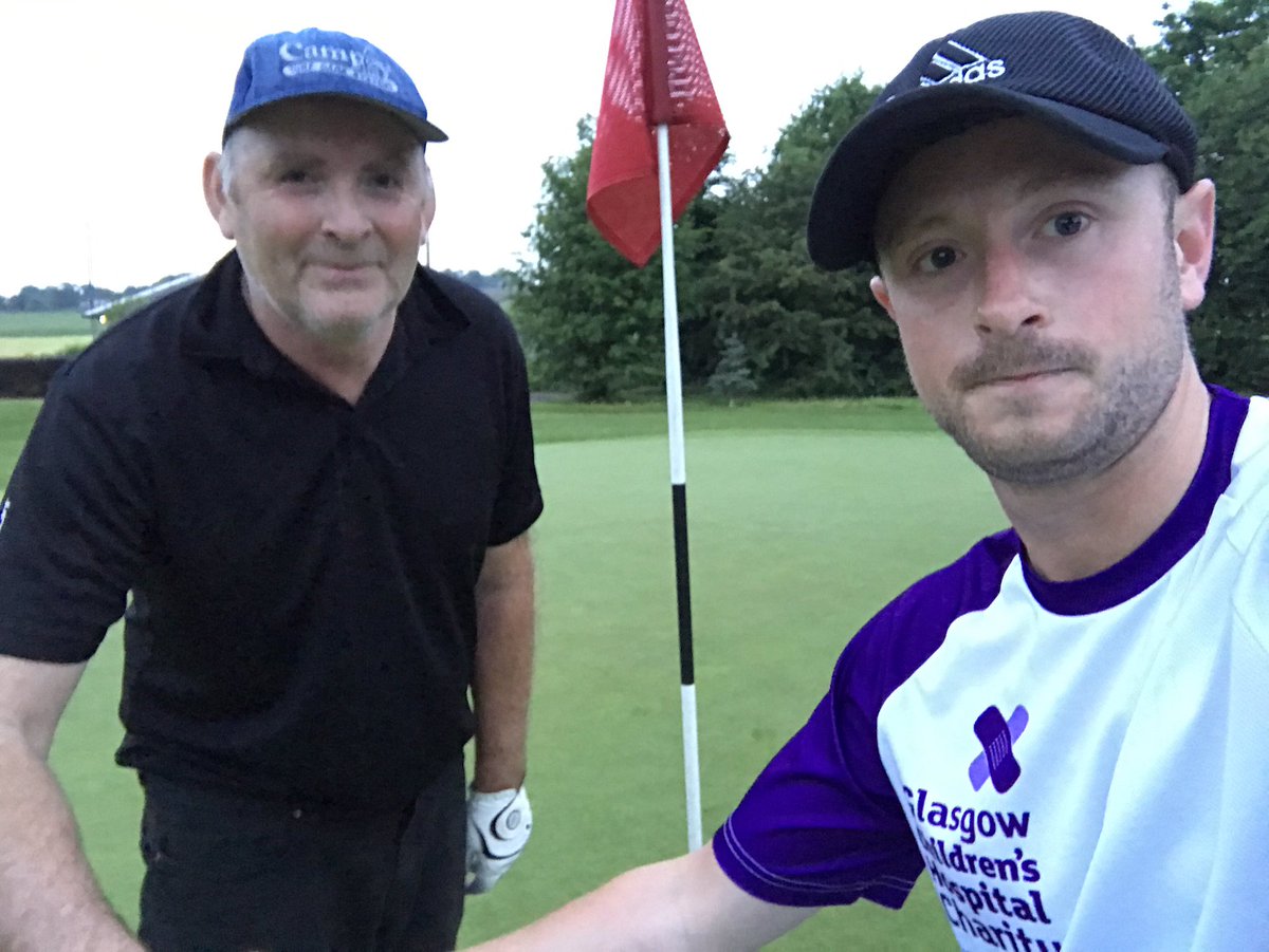 10RndChallenge's tweet photo. 4:55am round 1 done 5mins ahead. 85 blows but I'm blaming the pitch blackness for first 8 holes! 😂😂#9toGo https://t.co/C2KRhcbt0i