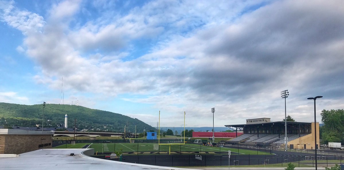 Icetrekker2009's tweet photo. Last day of school! T minus 2 & counting. #corning #corningny #CPPHS #lastdayofschool https://t.co/qUETvi3iE7