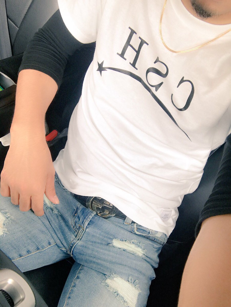 lx2_xsxs's tweet photo. 今日エイサー休みだーん🎶
誰か田嶋にエイサー練習見てこ😆
とりあえずせっかくの練習休み
もったいなーい👨🏿‍🌾👩🏿‍🎤 https://t.co/2zWfySSVMJ