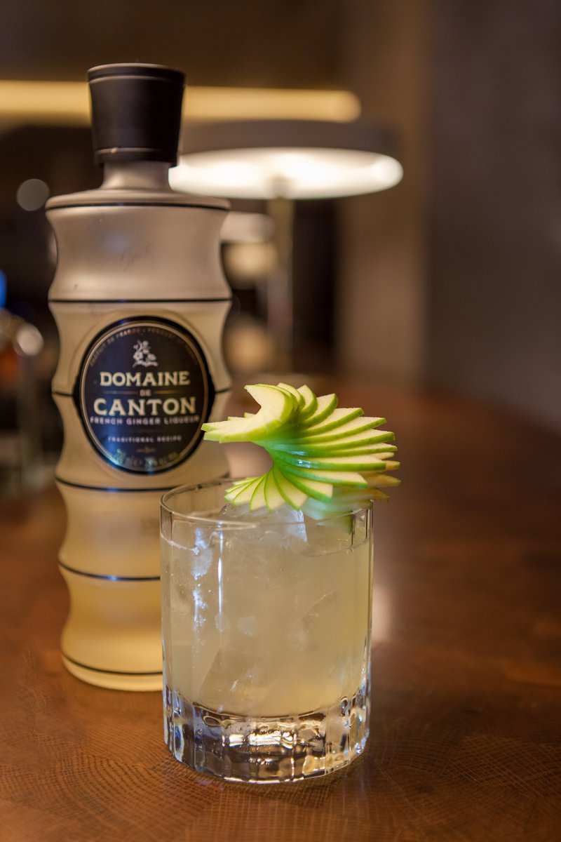 canton_uk's tweet photo. To celebrate the end of the week, do try the wonderfully refreshing @canton_uk Lost souls #cocktail @100WardourSt https://t.co/rkLSNSPp7L